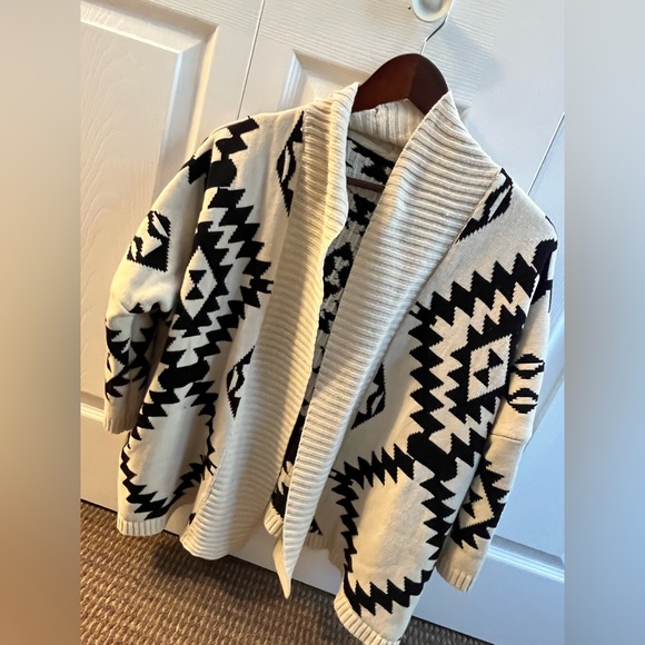 Aztec cardigan - Picture 2 of 7